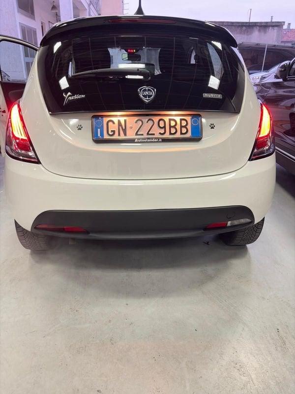 Lancia Ypsilon 3ª serie 1.0 FireFly 5 porte S&S Hybrid Gold