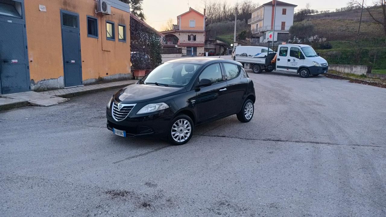 Lancia Ypsilon benzina/ Metano eccellenti condizioni