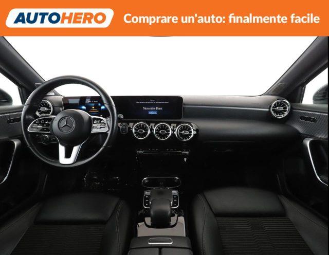 MERCEDES-BENZ A 180 d Automatic Business