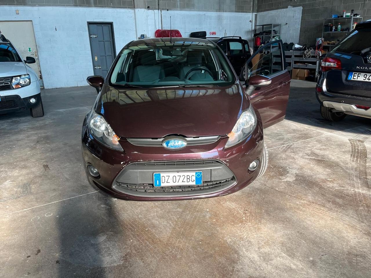 Ford fiesta 1.4benzina GpL