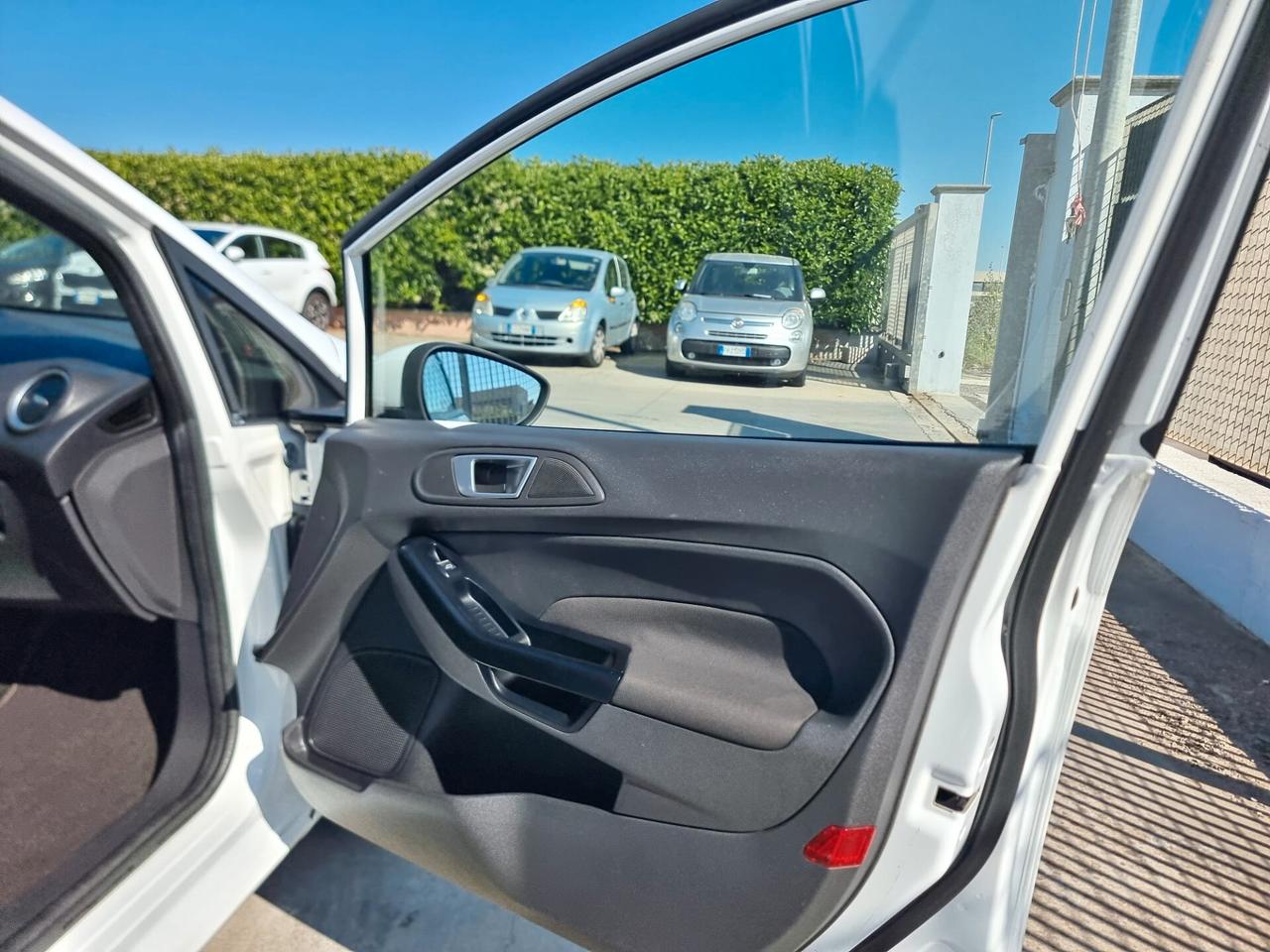 Ford Fiesta 1.5 TDCi 75CV 5 porte Titanium