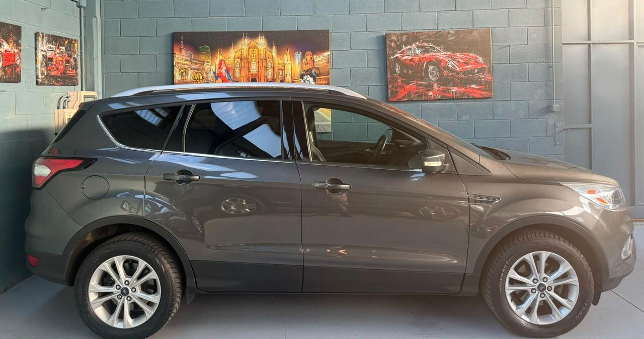FORD KUGA 1.5 120CV TITANIUM MOTORE NUOVO!