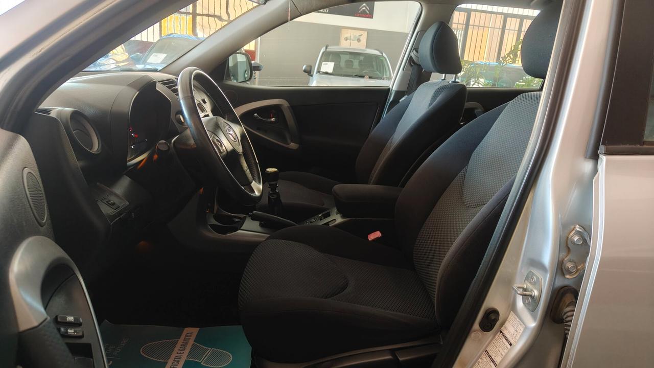 Toyota RAV 4 RAV4 2.2 D-4D 136 CV Luxury