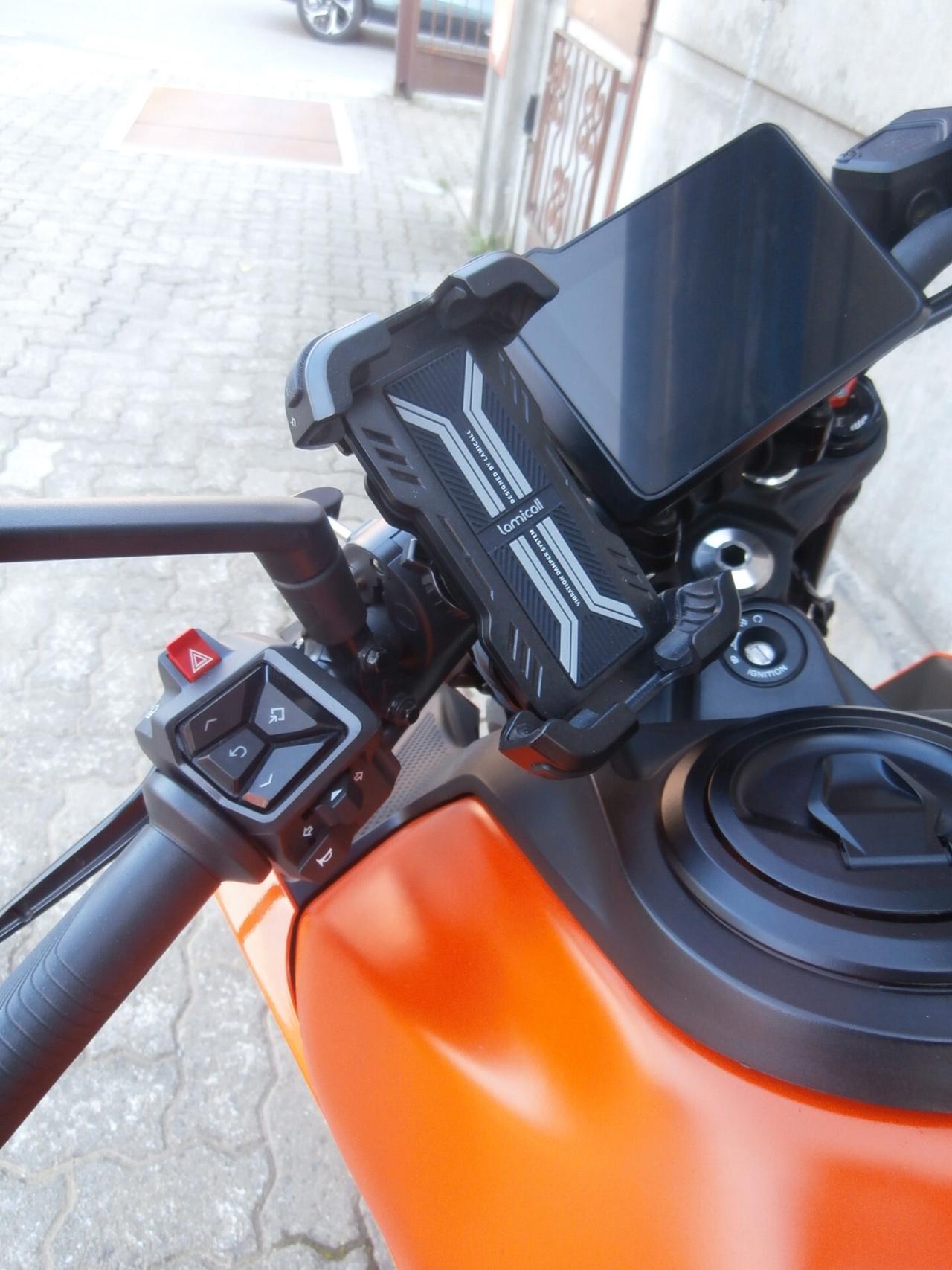 Ktm 390 Duke (2024 - 25) pasaggio incluso