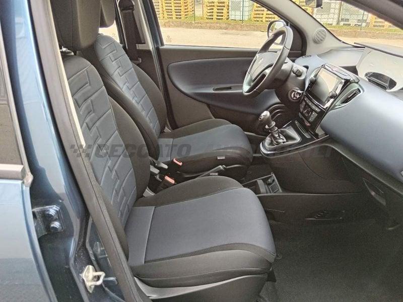 Lancia Ypsilon Ypsilon 1.0 firefly hybrid Platino s&s 70cv