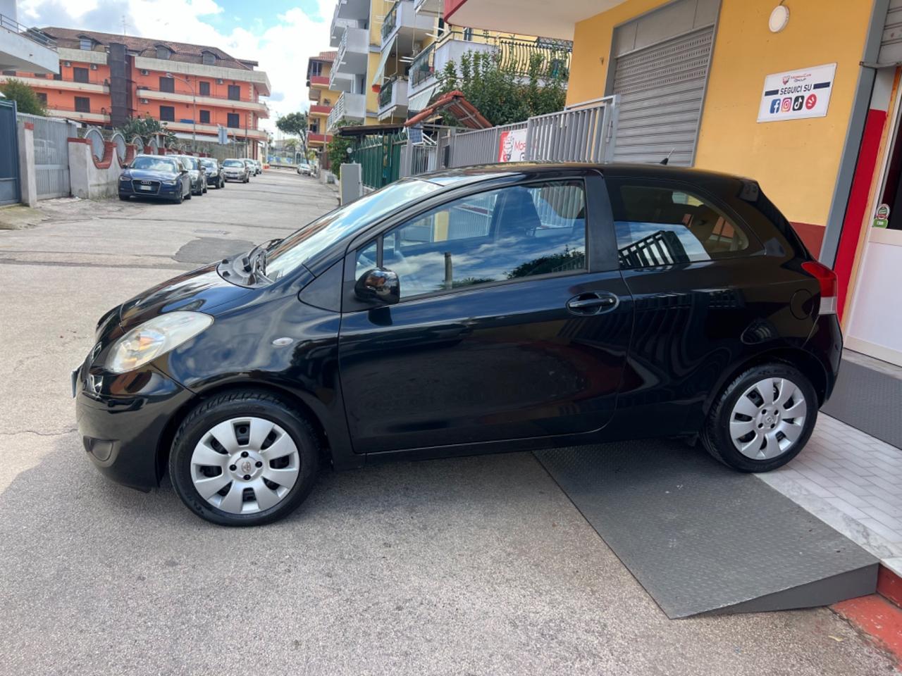 Toyota Yaris 1.0 3 porte