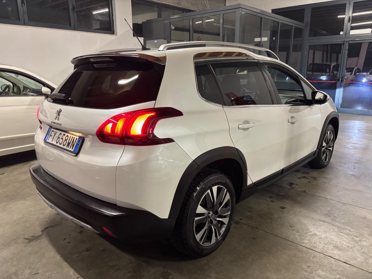 Peugeot 2008 1.2 B / GPL 2029 OK NEOPATENTATI Allure