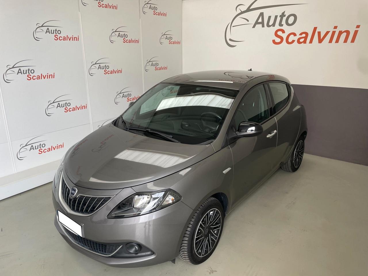 Lancia Ypsilon 1.0 FireFly 70cv 5 porte Hybrid Gold