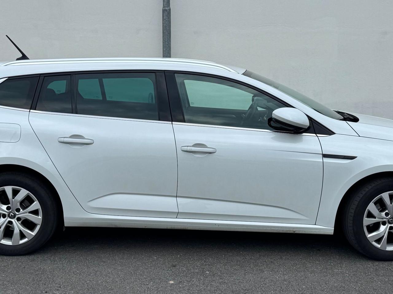 Renault Megane Business 1.3 Tce 140Cv #9072