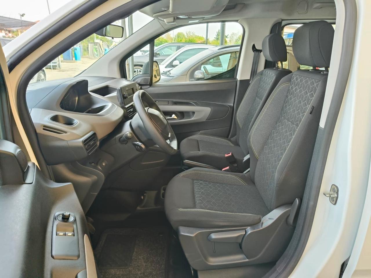 Peugeot Rifter Puretech 110 S&S Active Standard