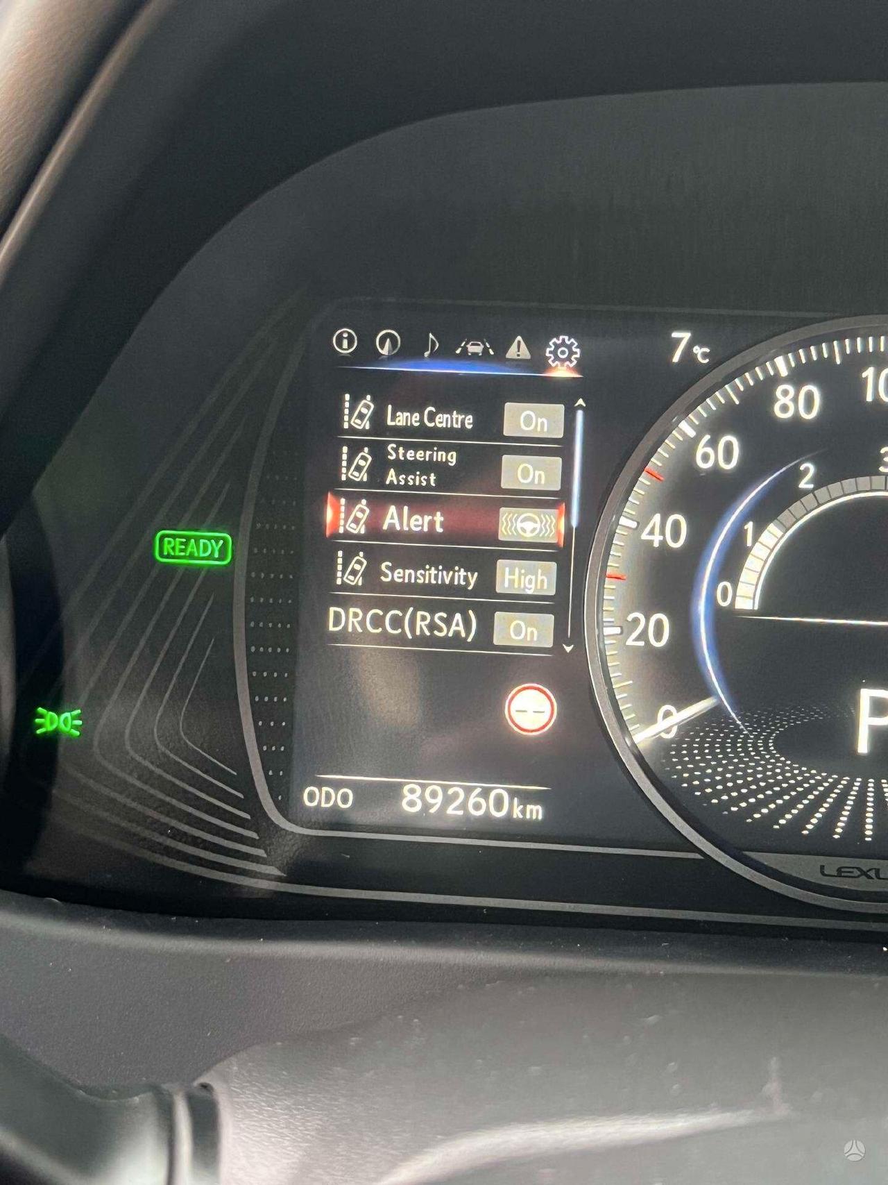 Lexus UX Hybrid Business