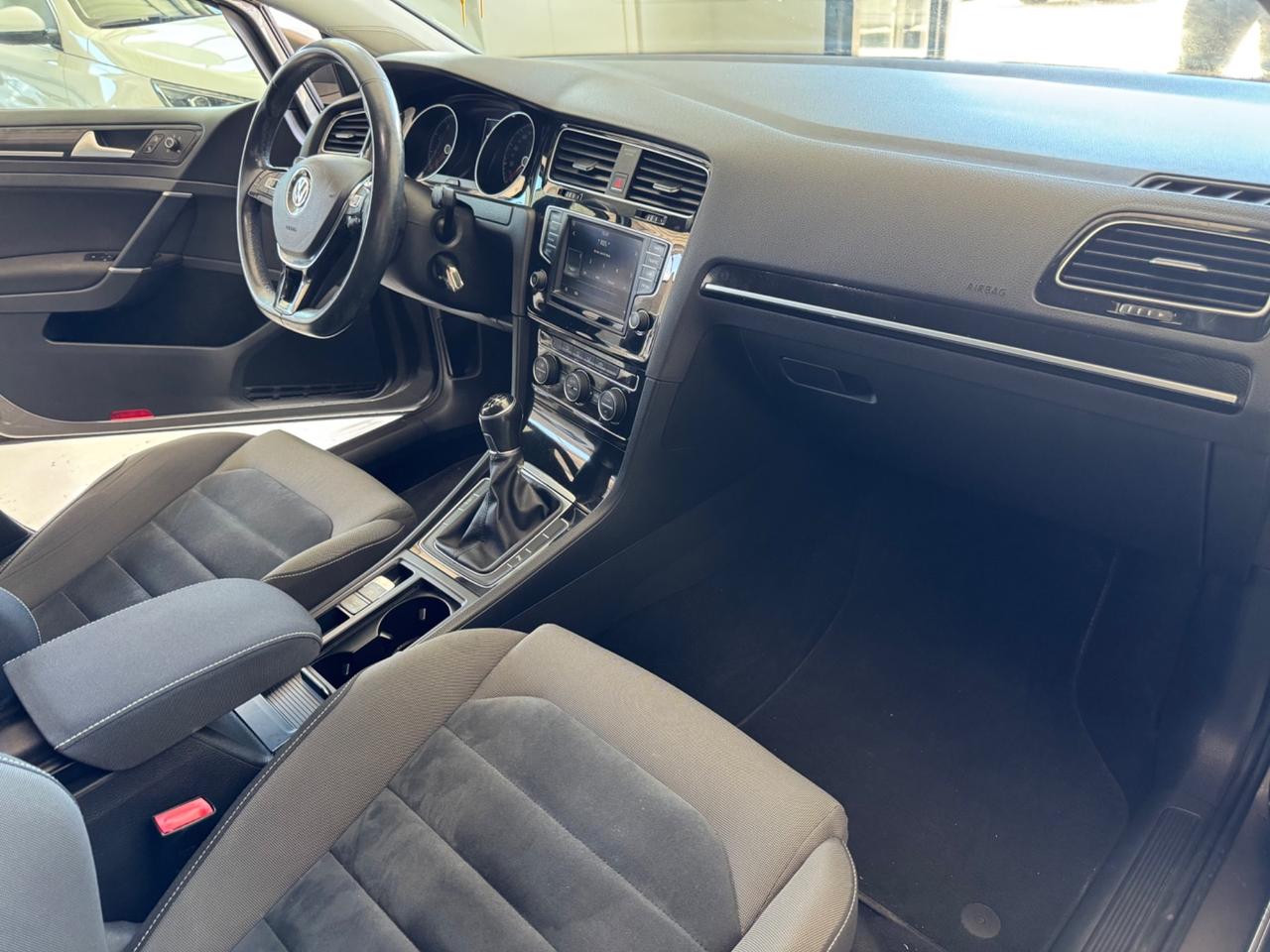 Volkswagen Golf 1.4 TGI Highline benz/metano