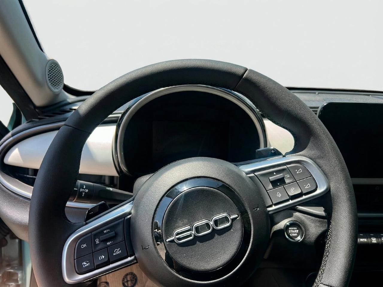 Fiat 600 Hybrid 110 CV DCT MHEV La Prima