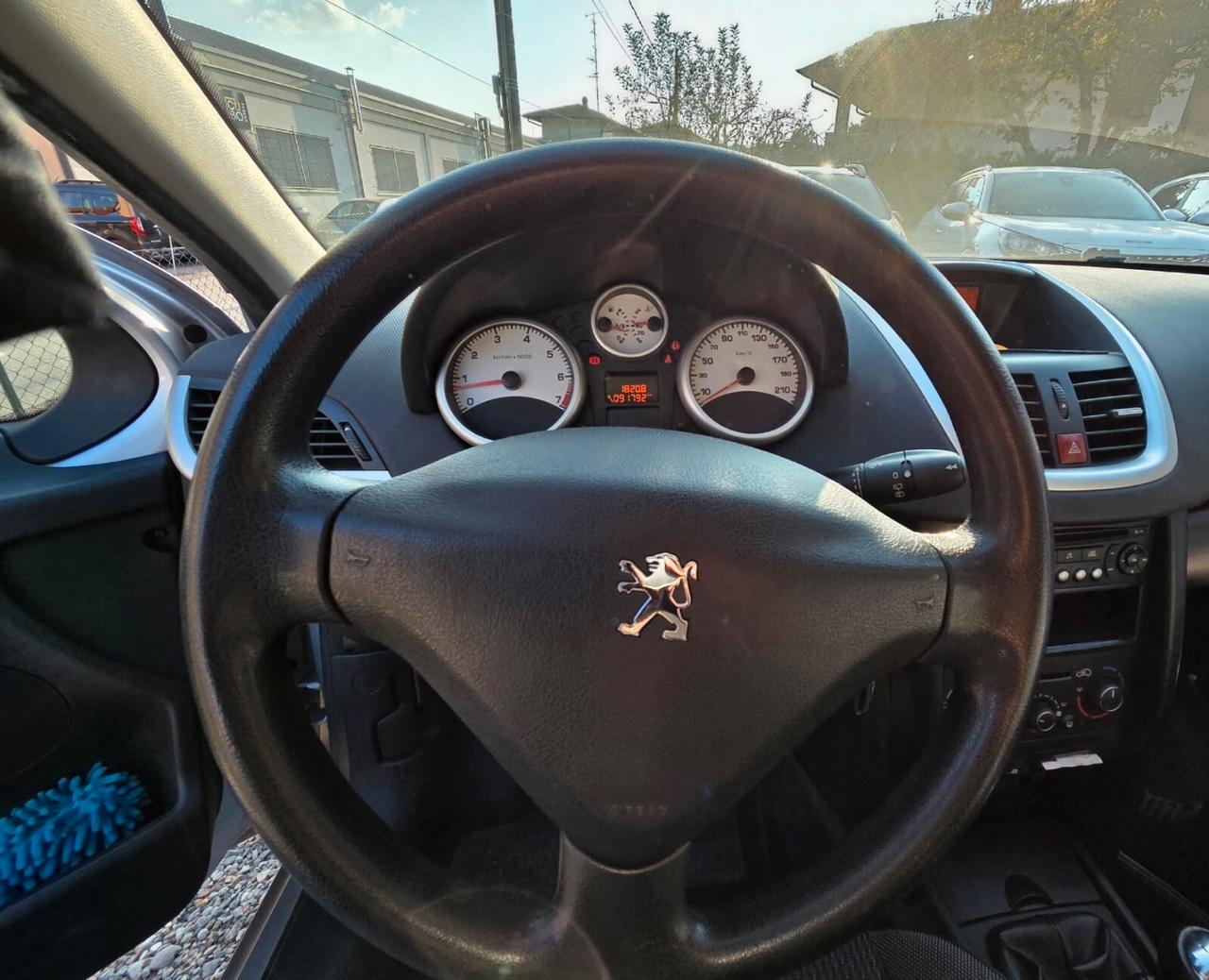 Peugeot 207 1.4 VTi 95CV 5p. XS