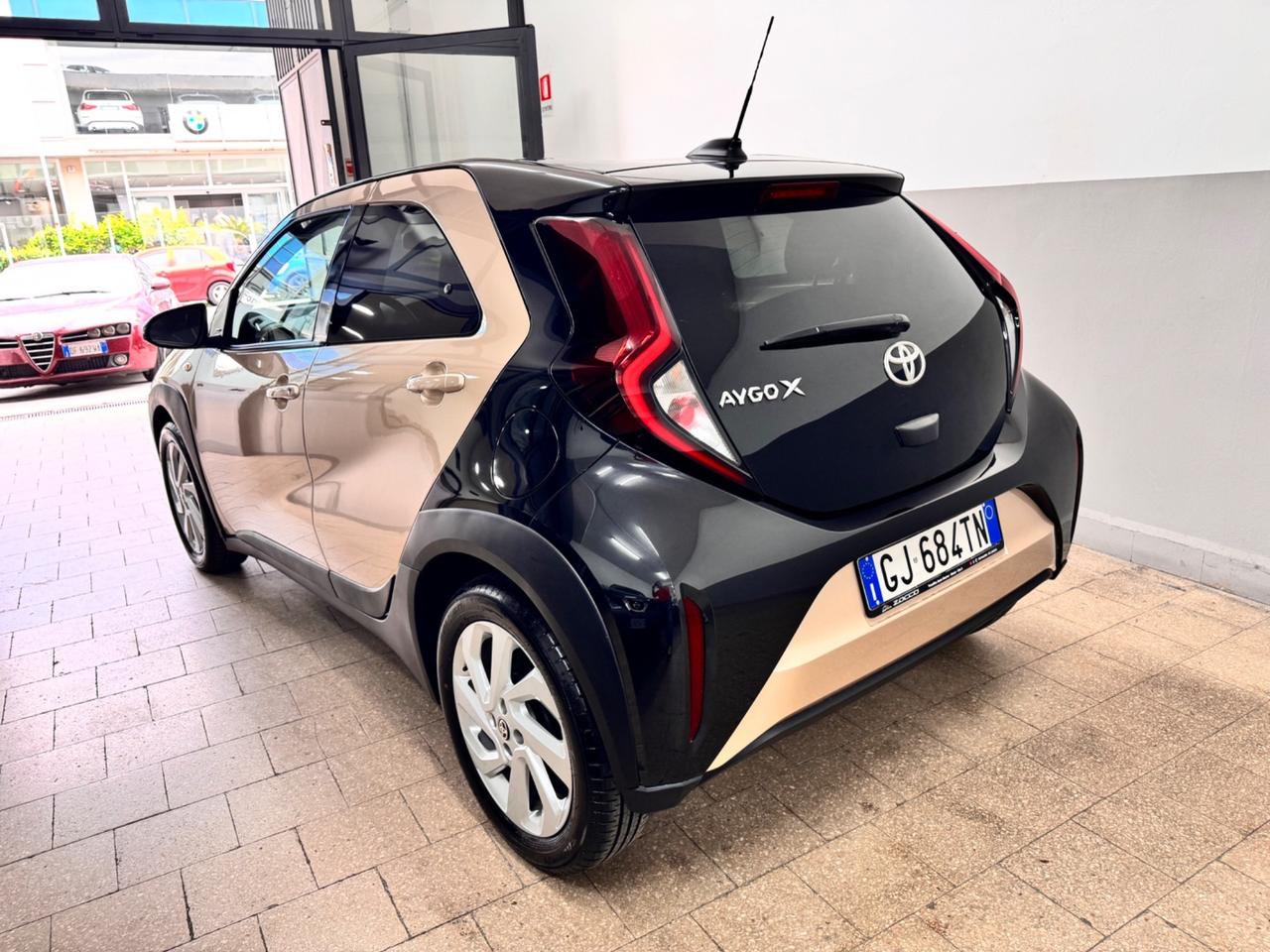 Toyota Aygo X 1.0 72 CV Lounge 3.000 KM - 11/2022