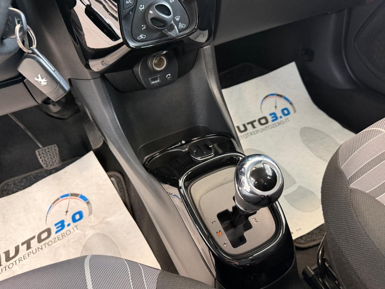 Peugeot 108 VTi 68 ETG 5 porte Allure Neopatentati