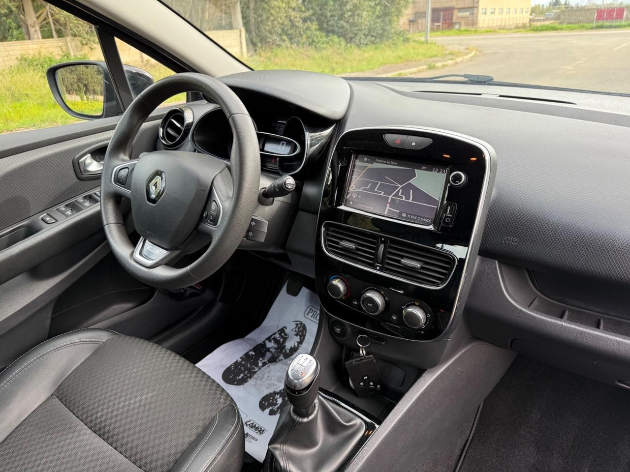 Renault Clio dCi 8V 75 CV 5 porte Moschino Zen