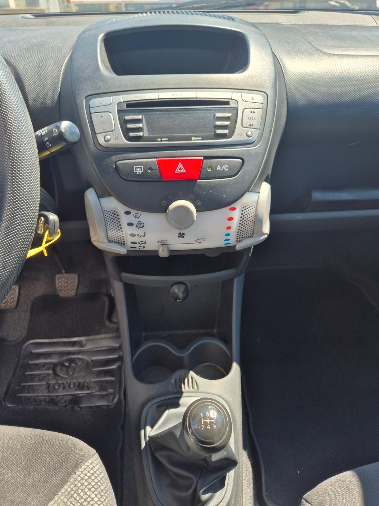 Toyota Aygo 1.0 12V VVT-i 5 porte Active Connect