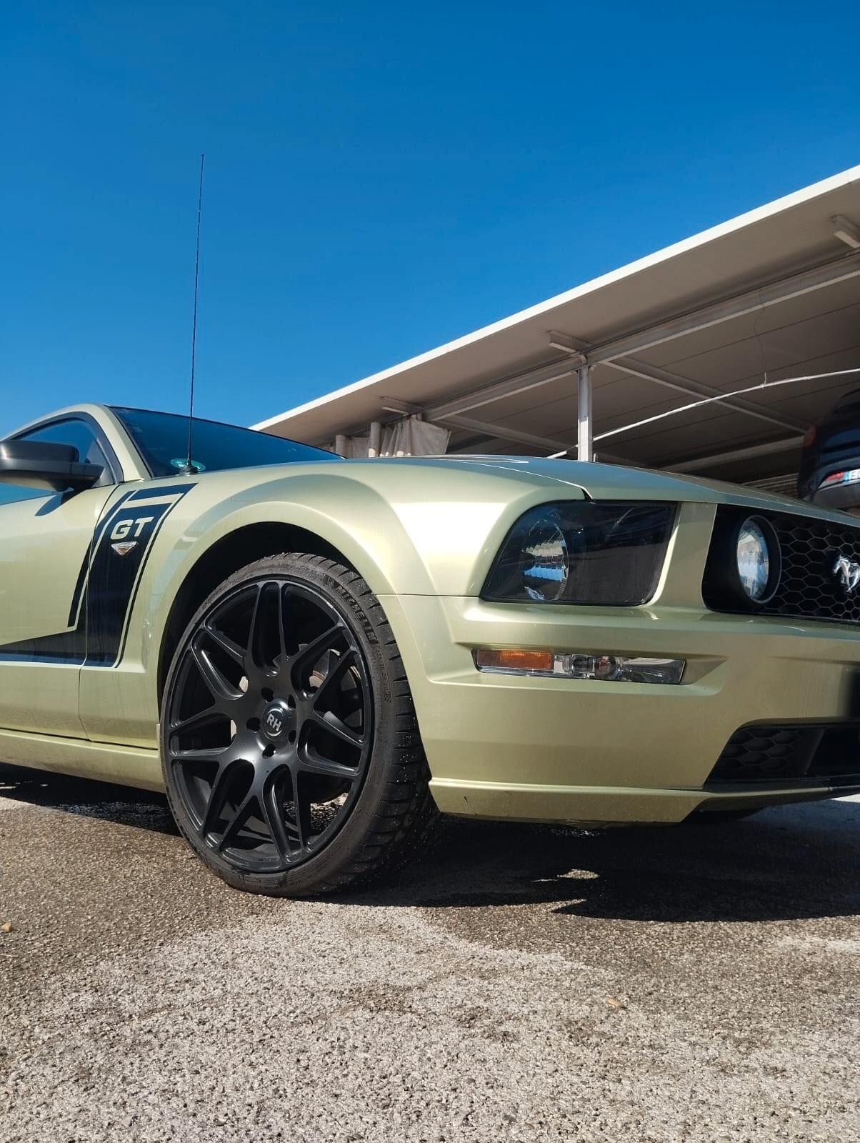 Ford Mustang '15-'24 - 2011