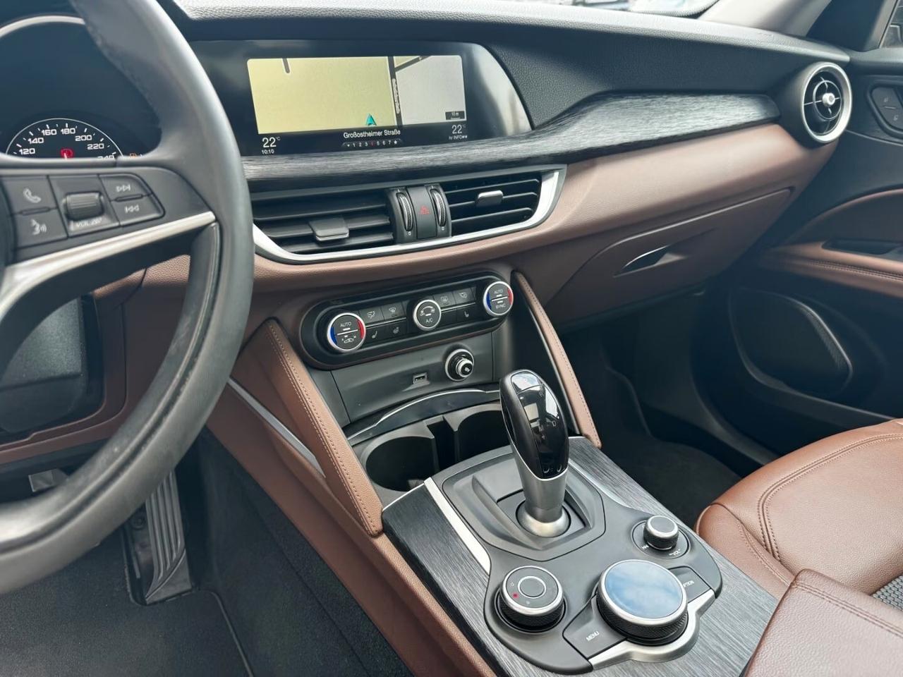 Alfa Romeo Stelvio 2.0 Turbo 200 CV AT8 Q4 Executive