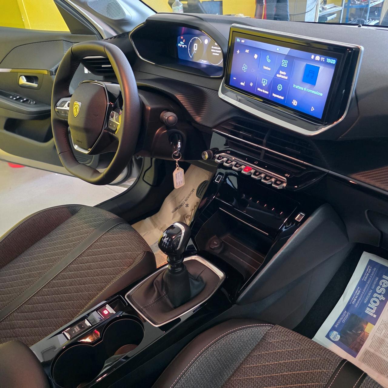 208 PureTech 100 hp 5 porte Business AZIENDALE