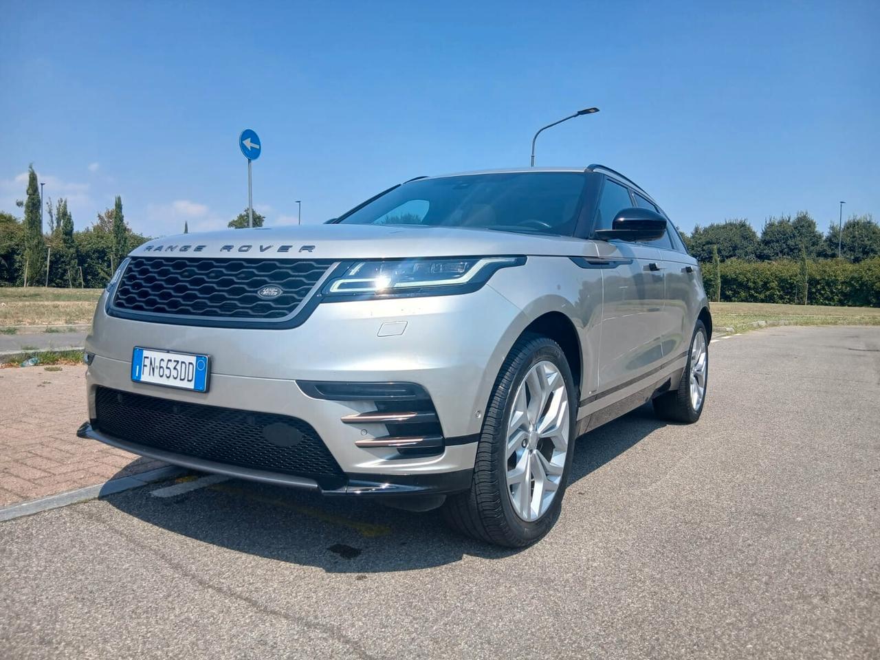 Land Rover Range Velar 2.0 TD4 180 CV R-Dynamic HSE