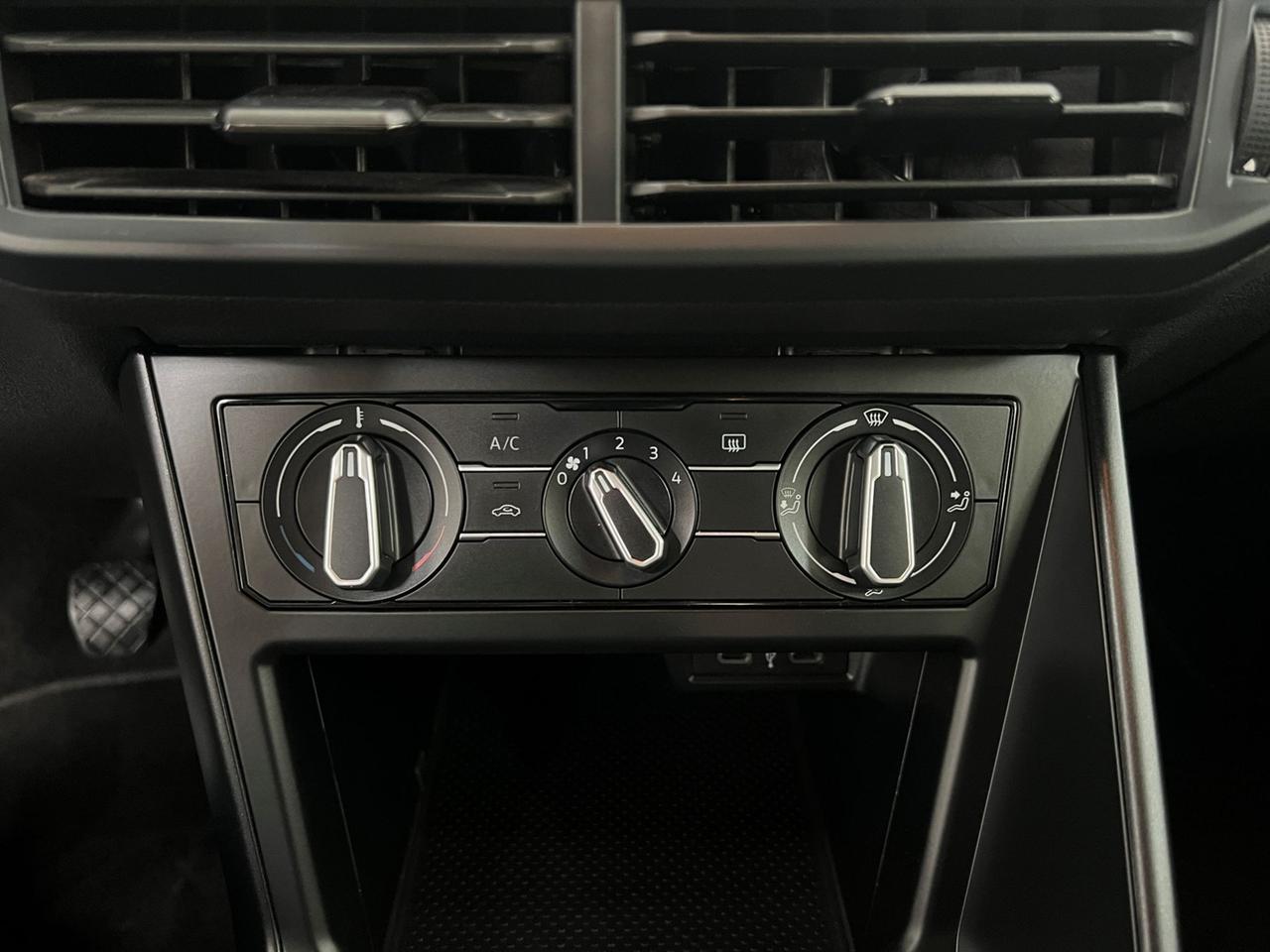 VOLKSWAGEN Polo VI 2022 Polo 1.0 tgi 90cv