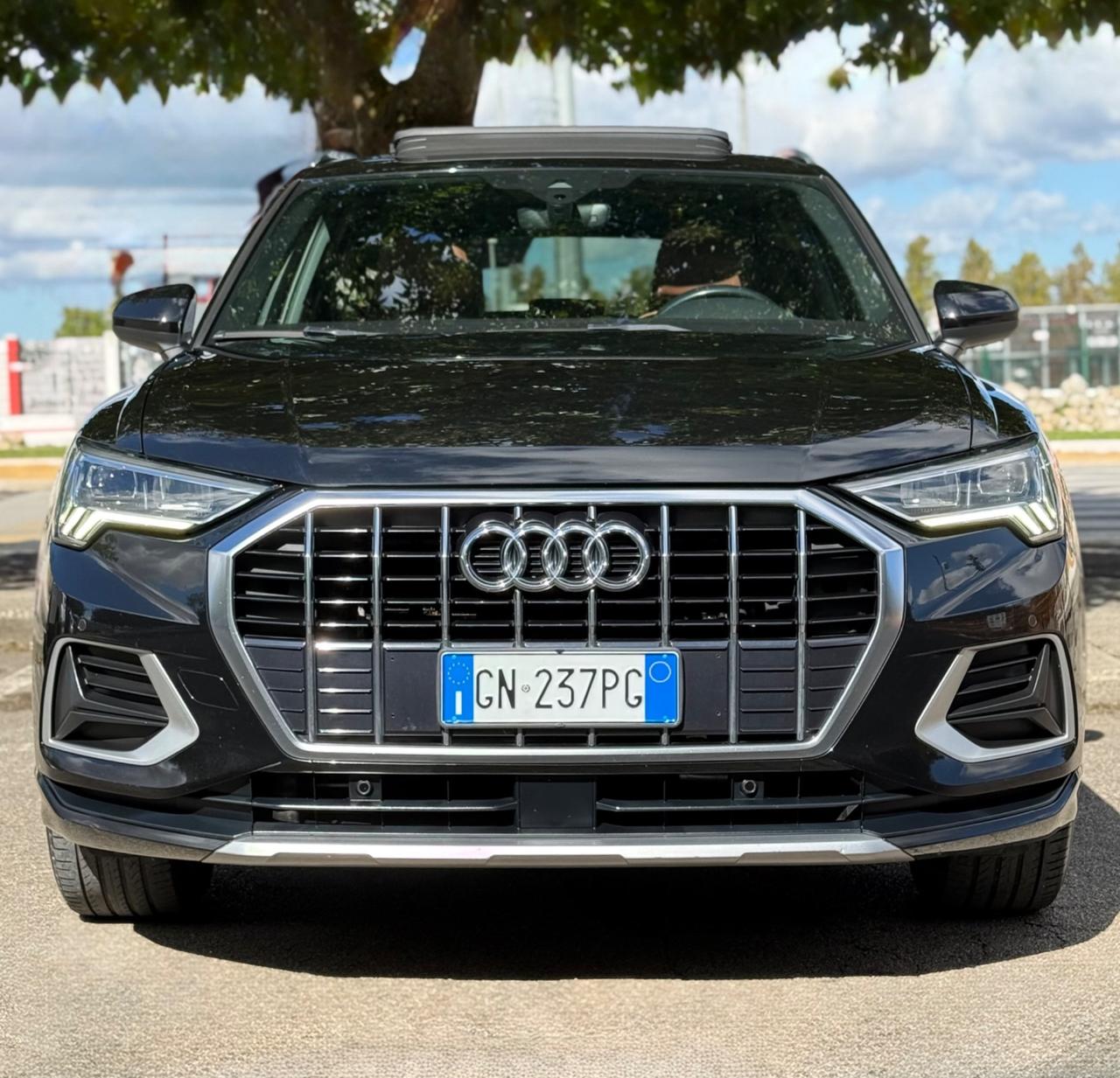 Audi Q3 35 2.0 Tdi 150CV STronic TETTO-Led