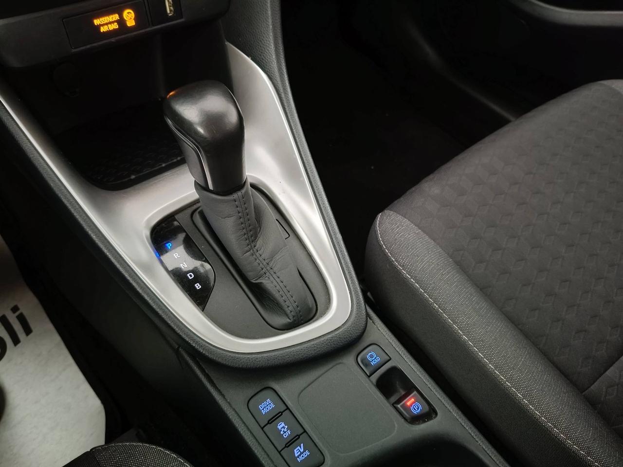 TOYOTA Yaris IV 2020 - Yaris 1.5h Active