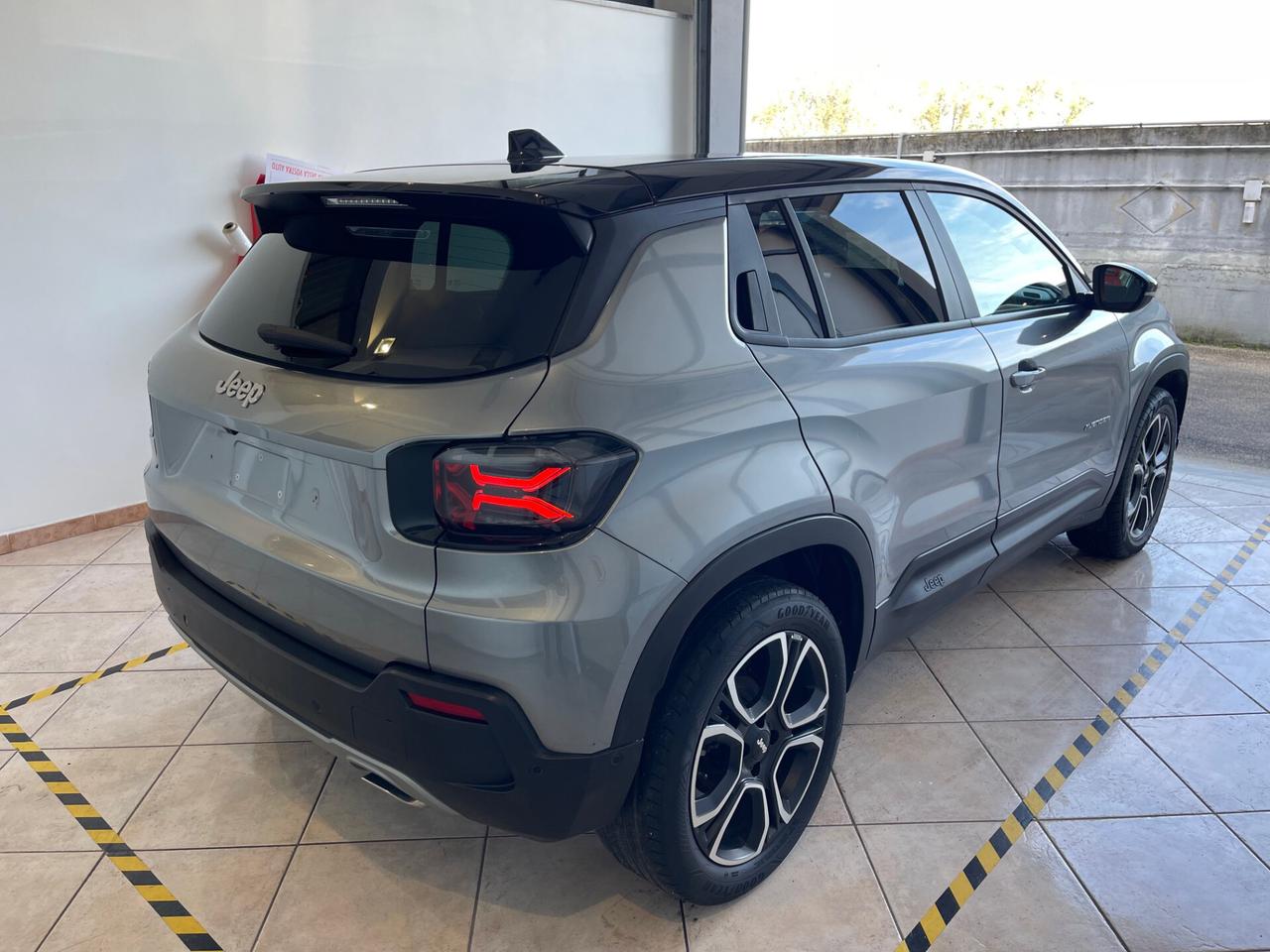 Jeep Avenger 1.2 Turbo 100 CV Summit