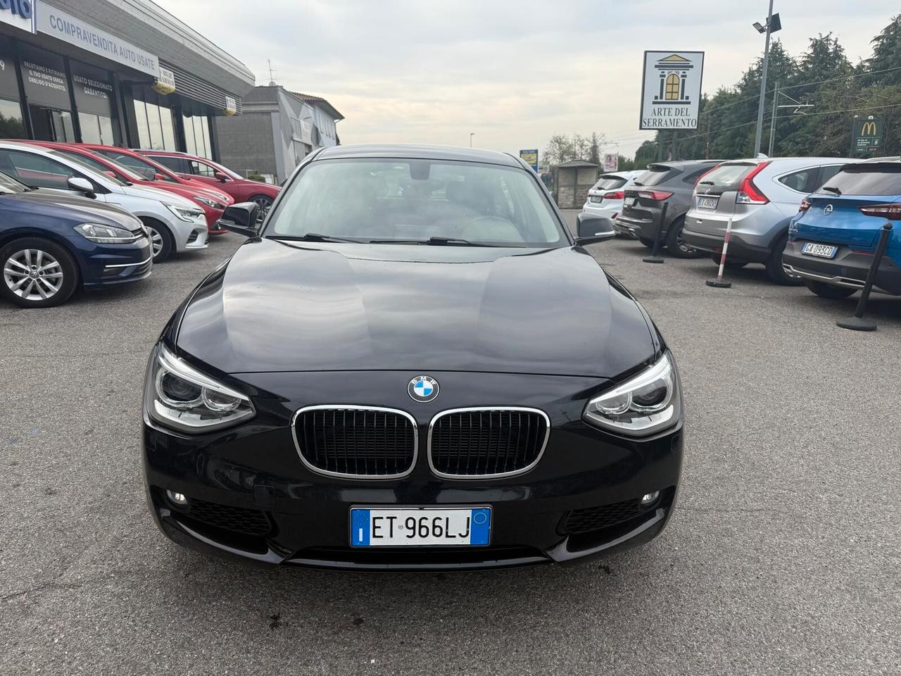 Bmw 114 114d 5p. Unique
