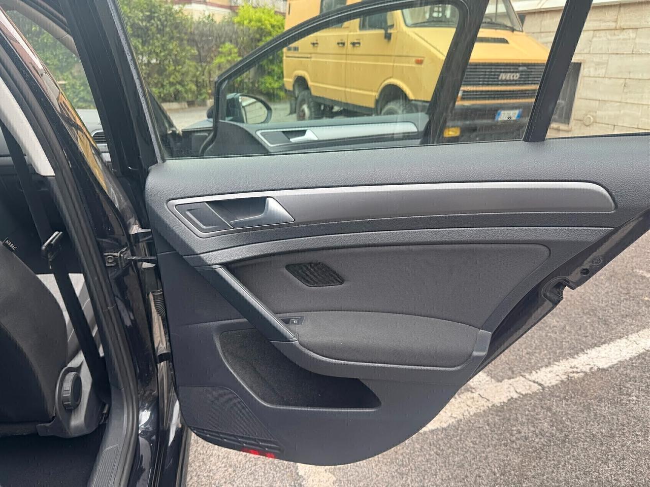 Volkswagen Golf 1.6 TDI DSG