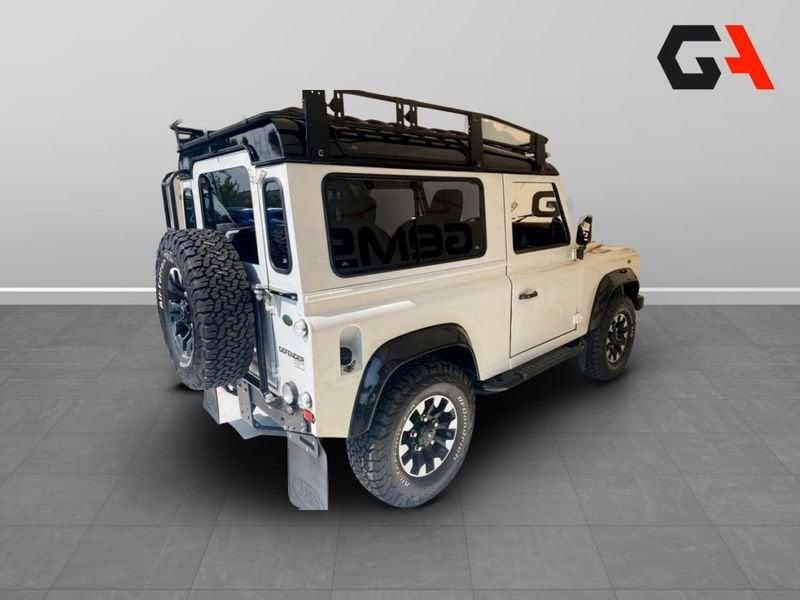 Land Rover Defender 90 2.0