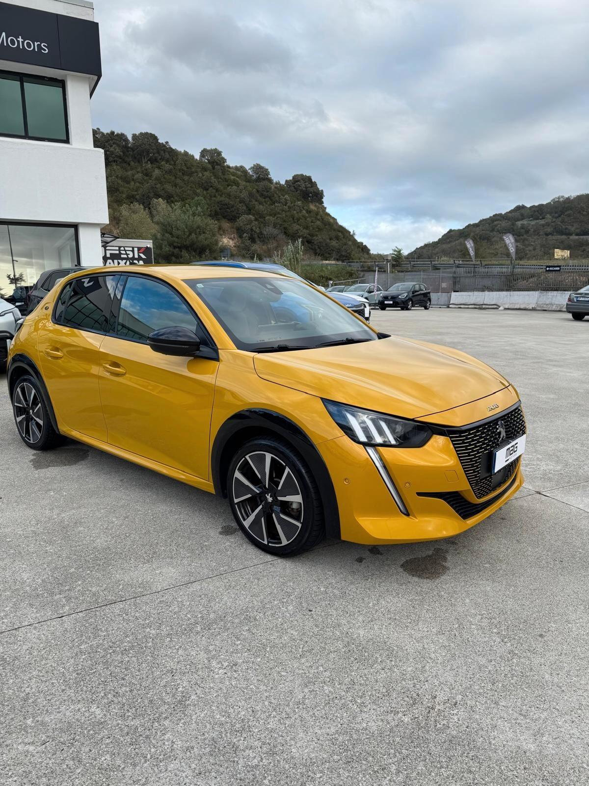 Peugeot 208 motore elettrico 136 CV 5 porte GT