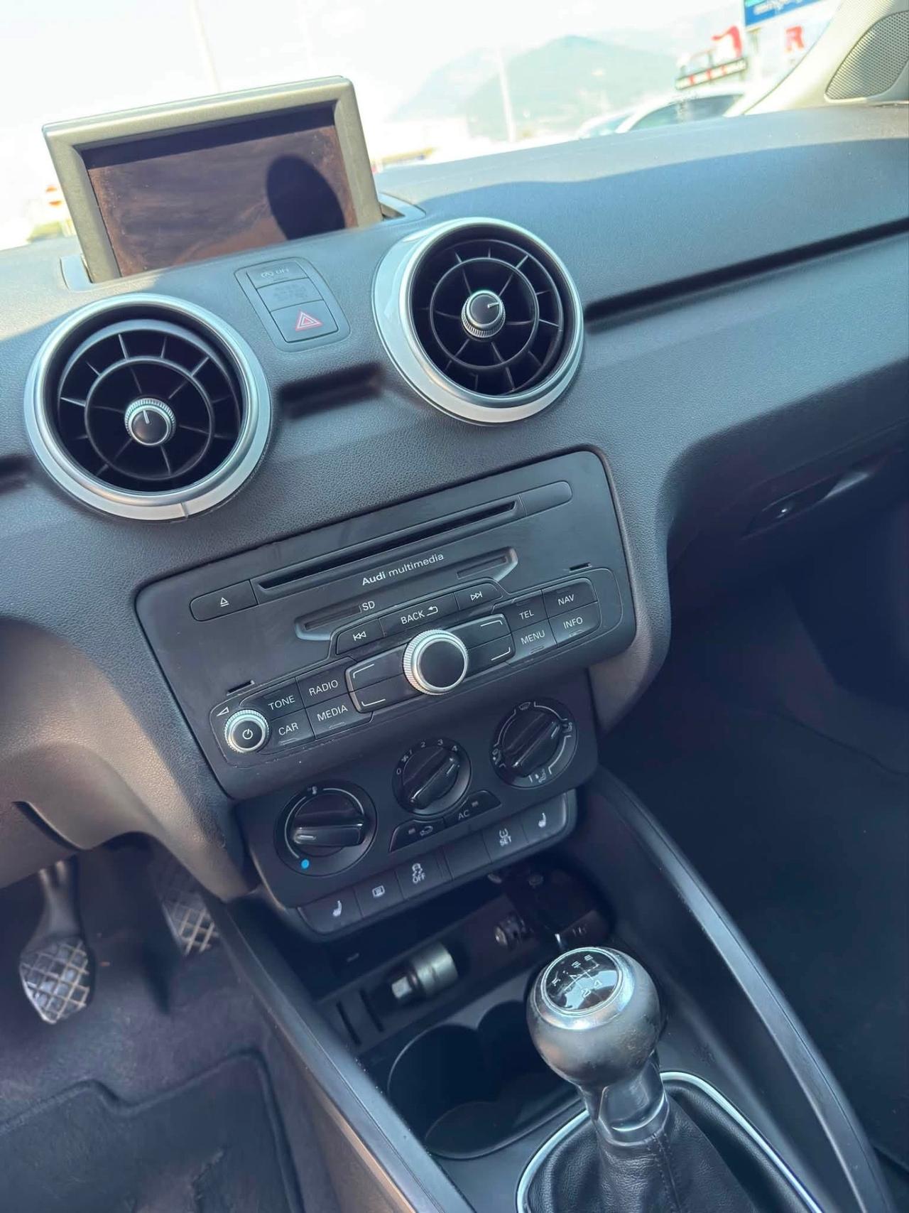 Audi A1 1.6 TDI S line edition