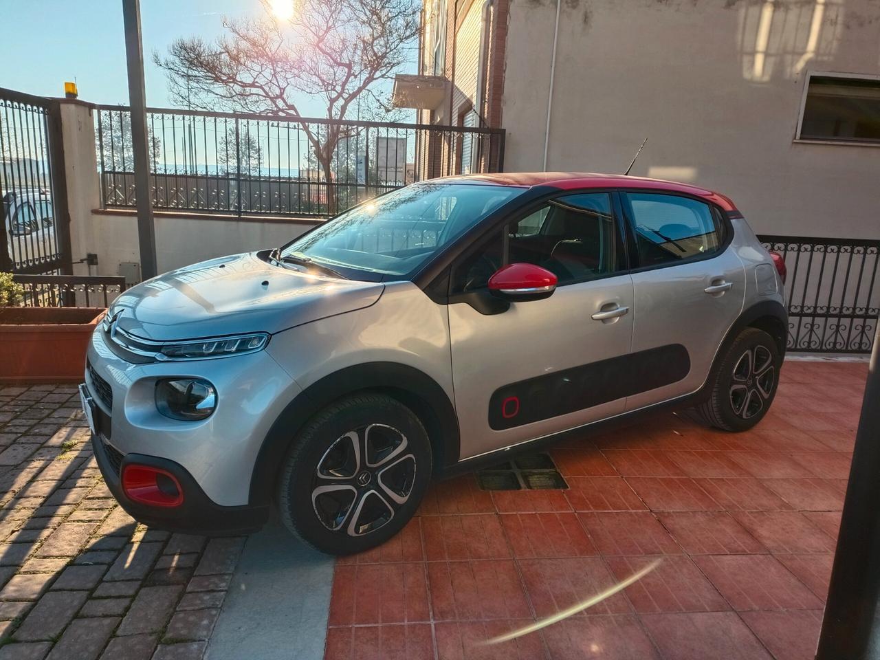 Citroen C3 PureTech 82 Shine Bi-color Full Optional