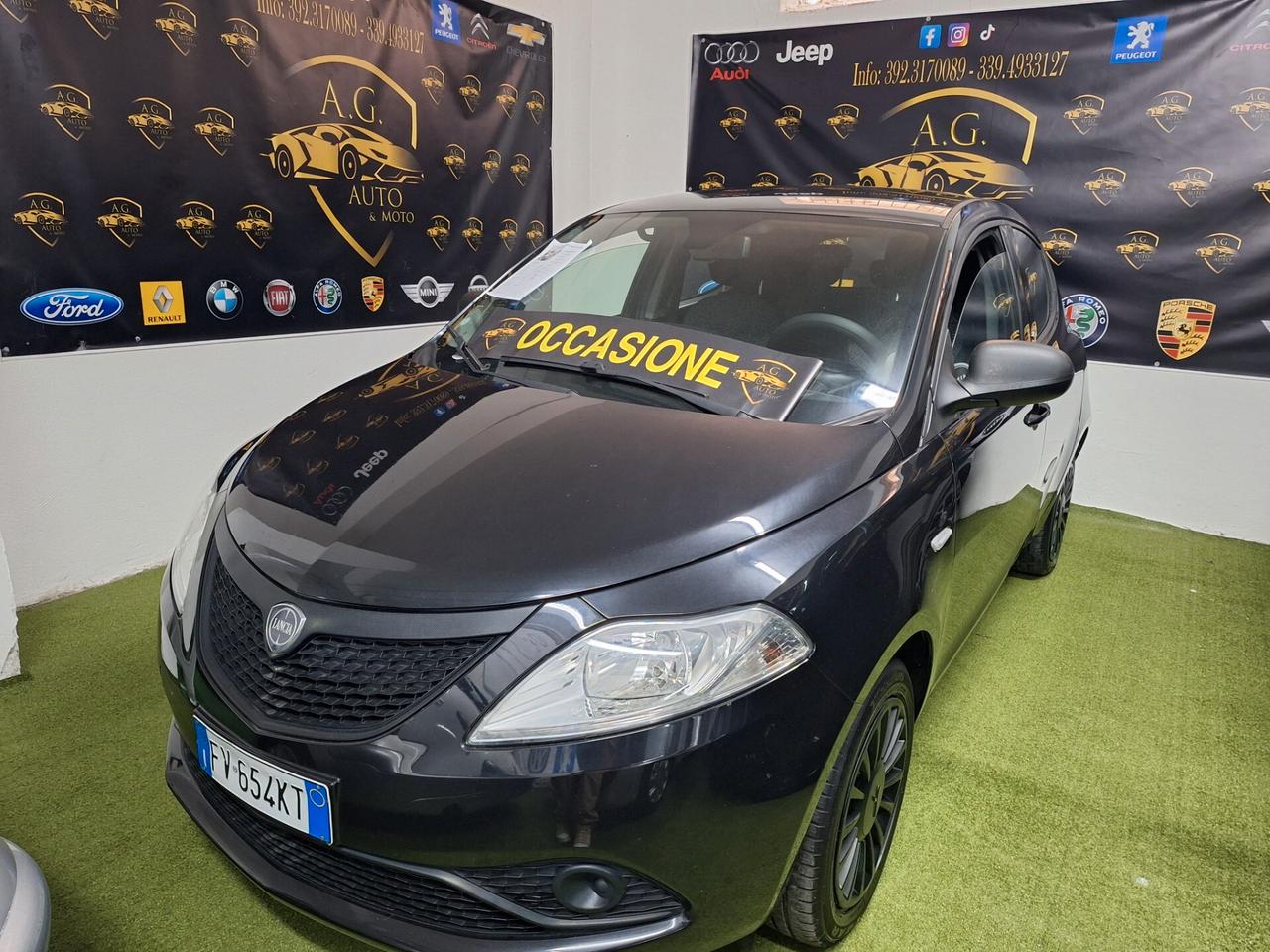 Lancia Ypsilon 1.2 69 CV 5 porte S&S Platinum