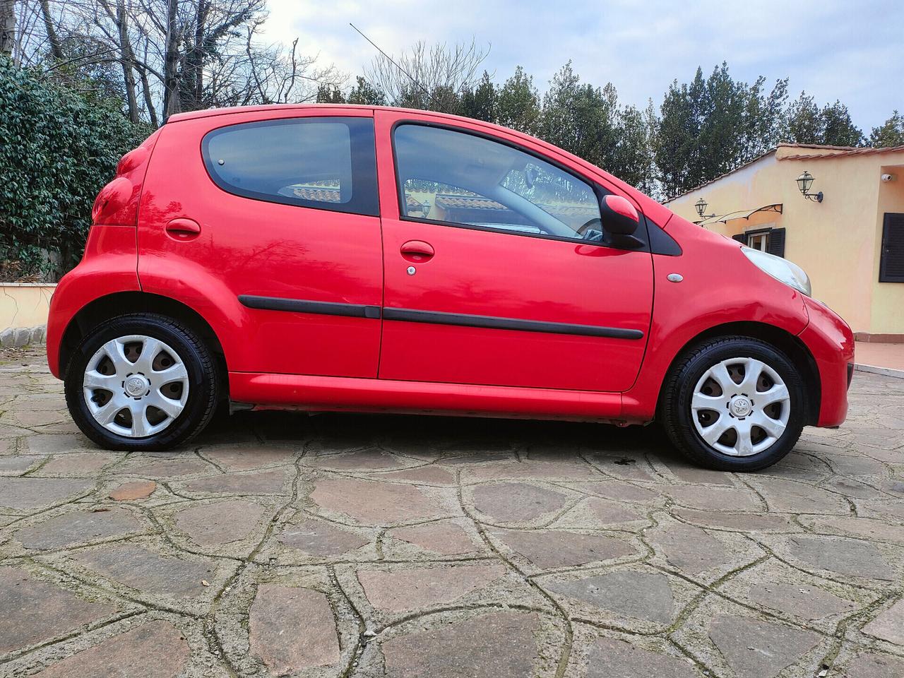 Peugeot 107 1.0 68CV 5p. Plaisir