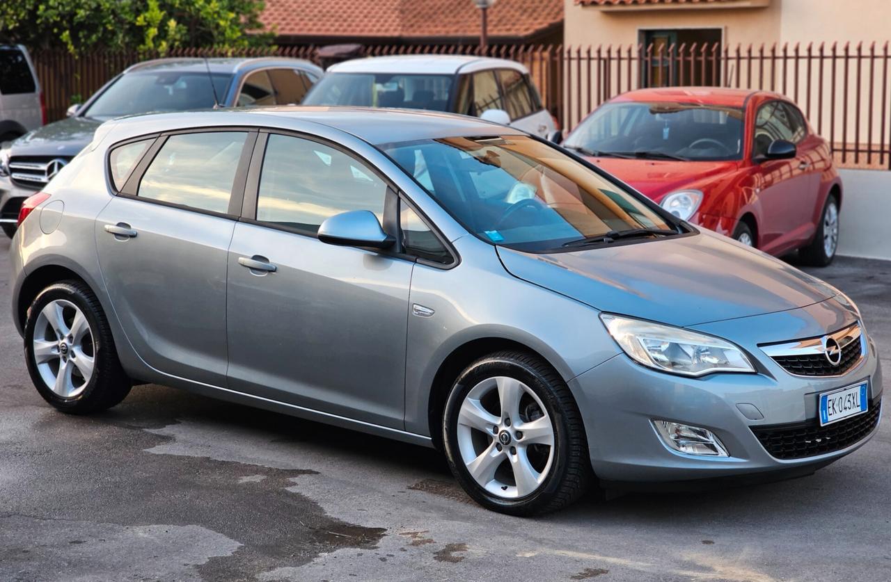 Opel Astra 1.7 CDTI 110CV 5 porte Elective