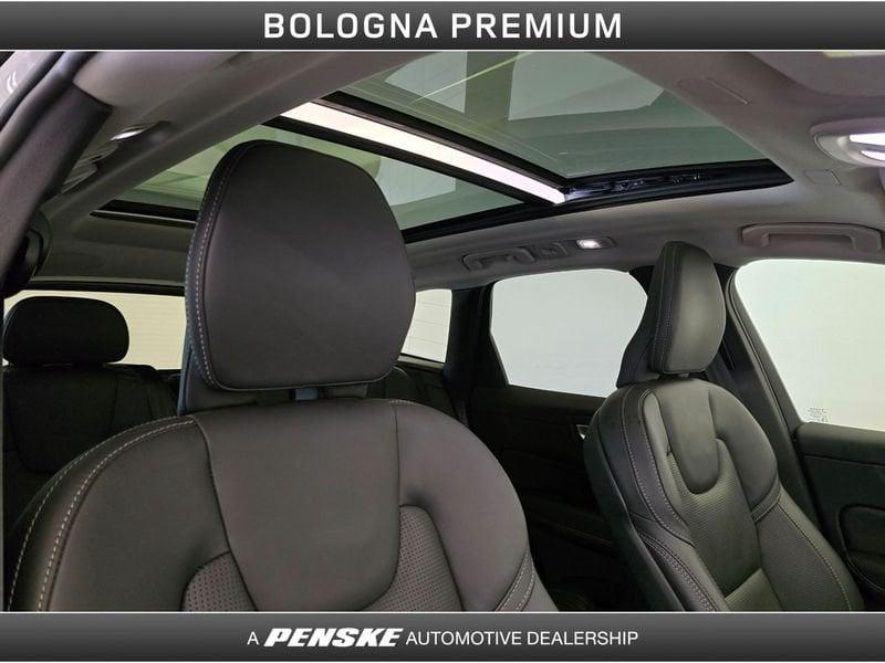 Volvo XC60 XC60 T6 Recharge Plug-in Hybrid AWD automatico Ultimate Dark