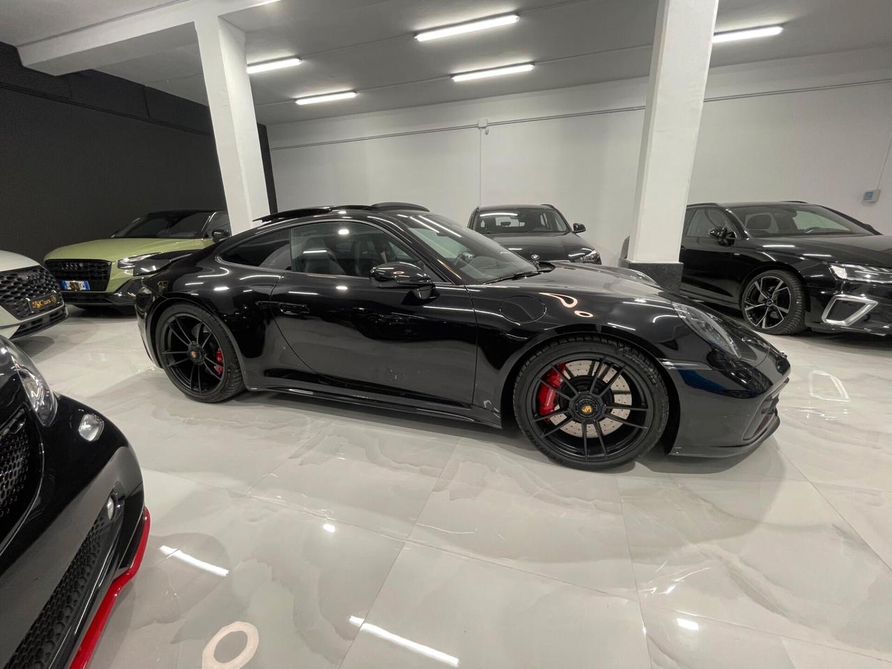 Porsche 911 Carrera 4 GTS