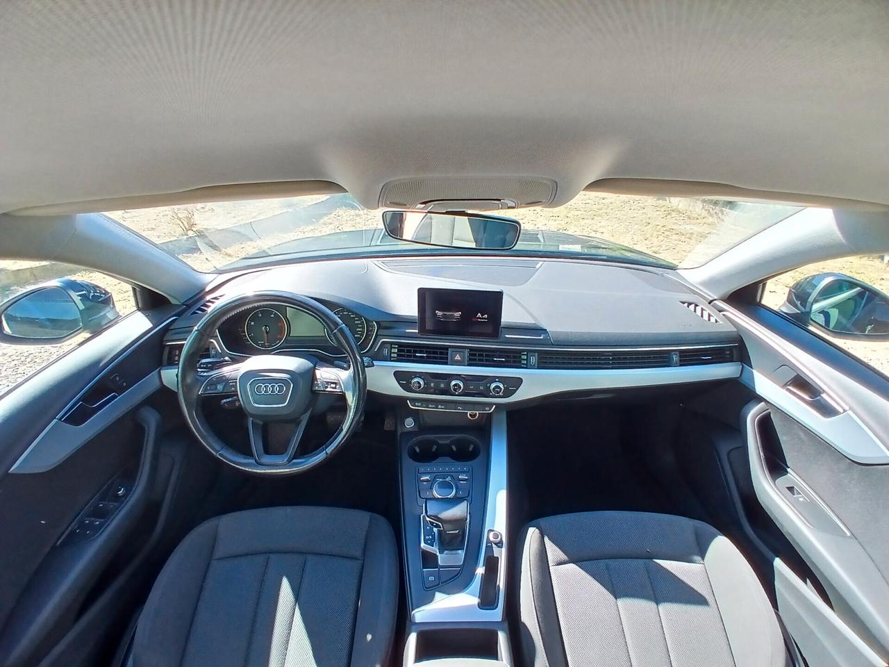 Audi A4 2.0 TDI 122 CV S tronic Sport