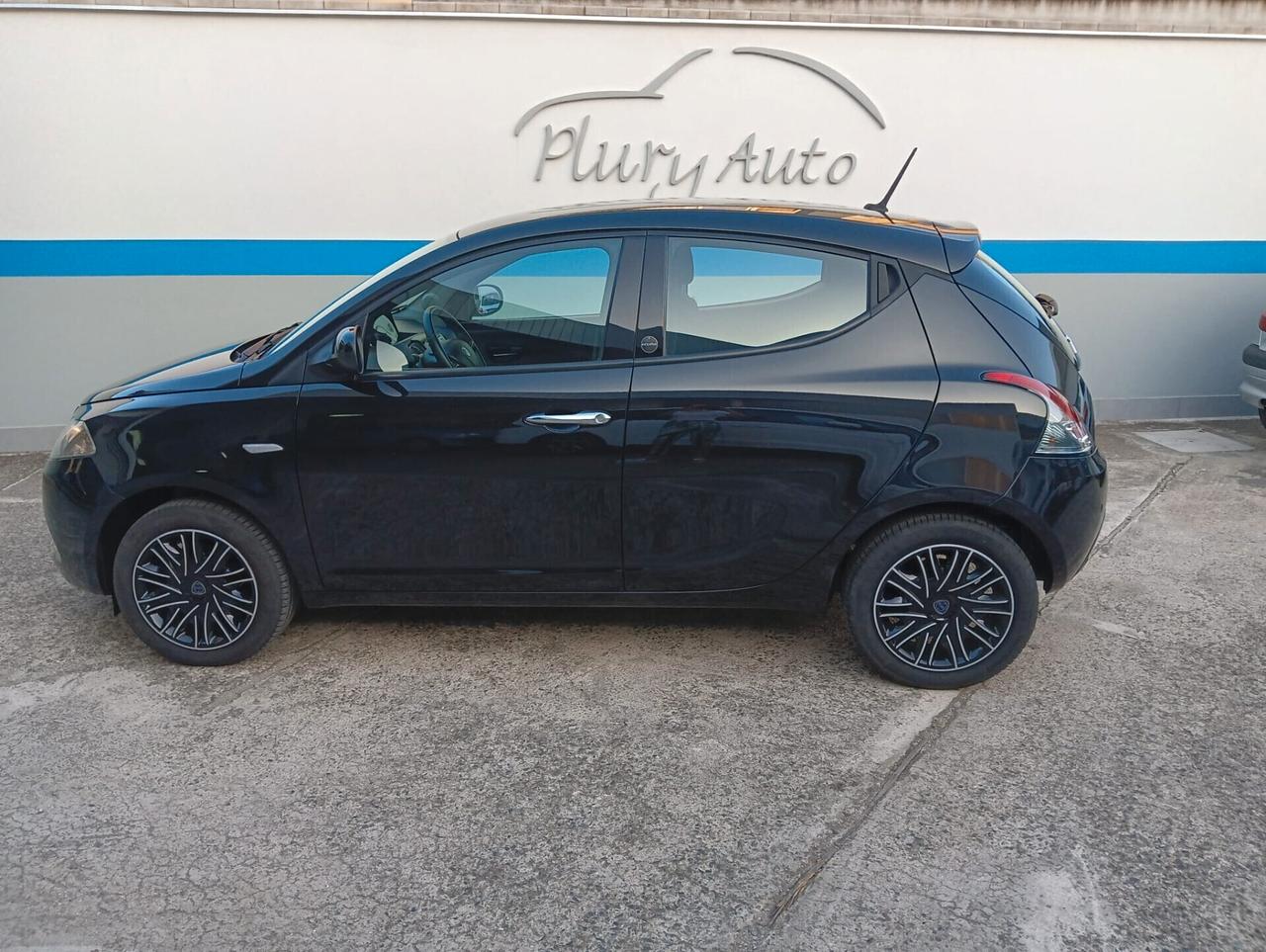 Lancia Ypsilon 1.0 FireFly 5 porte S&S Hybrid Ecochic Gold