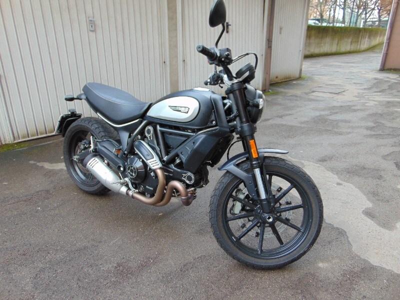 Ducati Scrambler Icon Dark