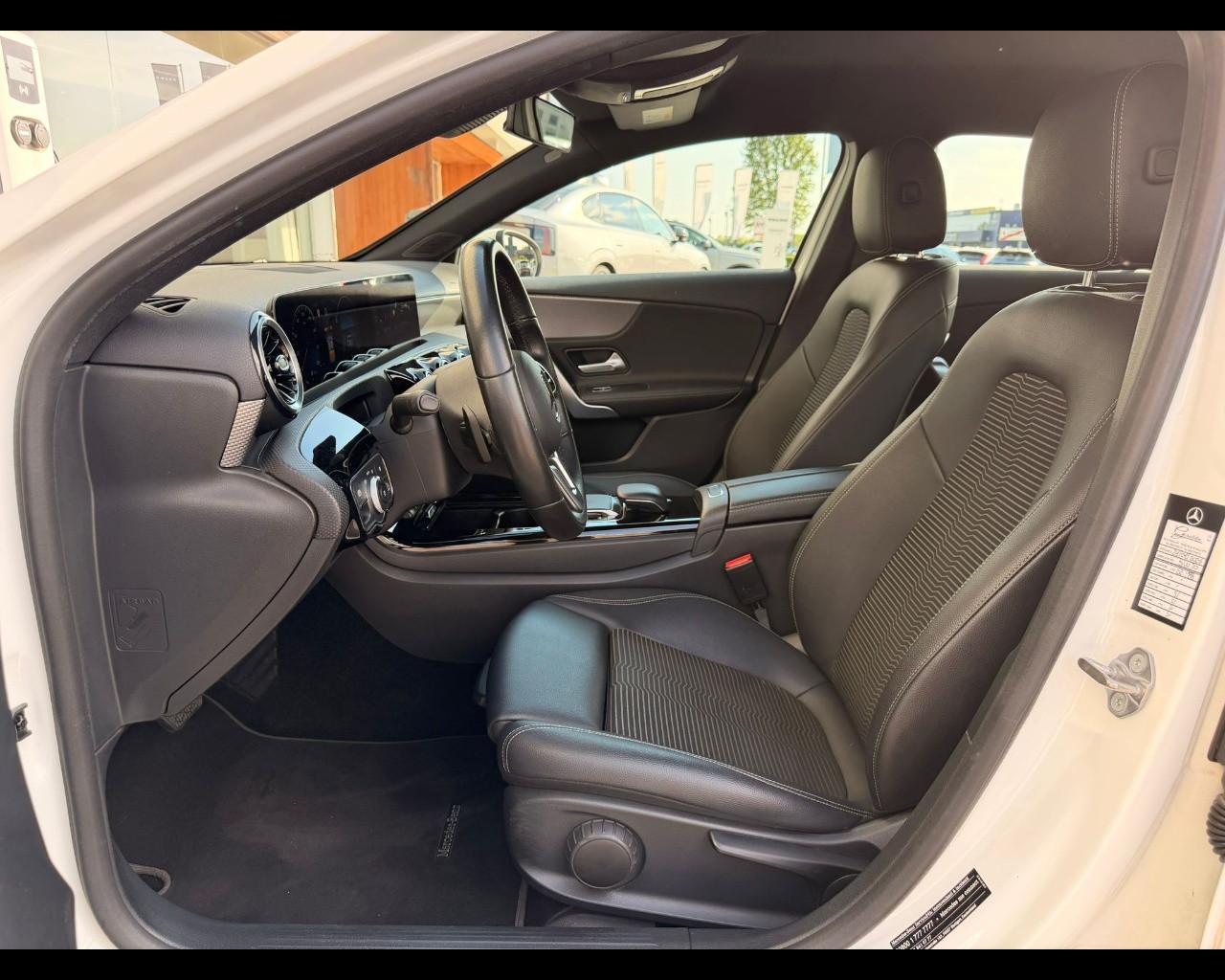 Mercedes-Benz CLASSE A 180D SPORT AUTO