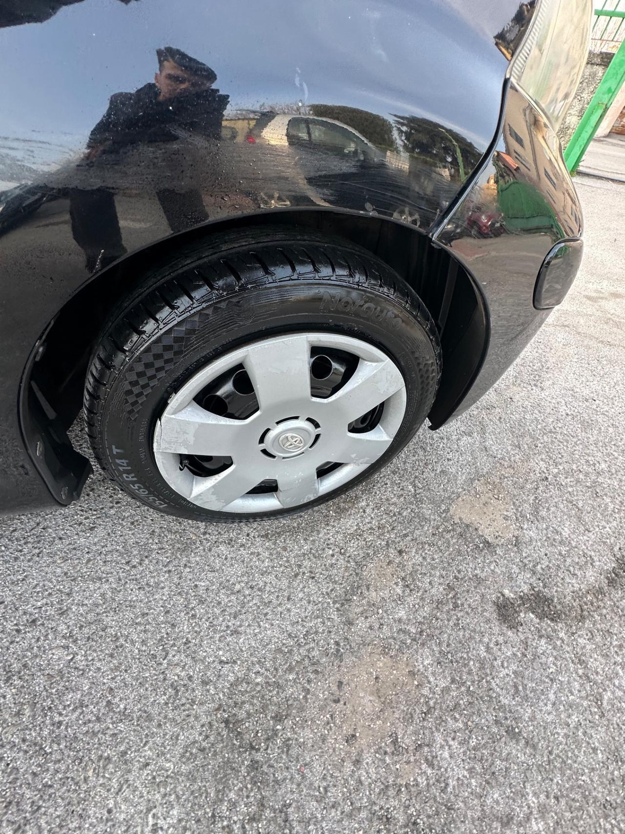 Toyota Aygo 1.0 12V VVT-i 5 porte Lounge MMT