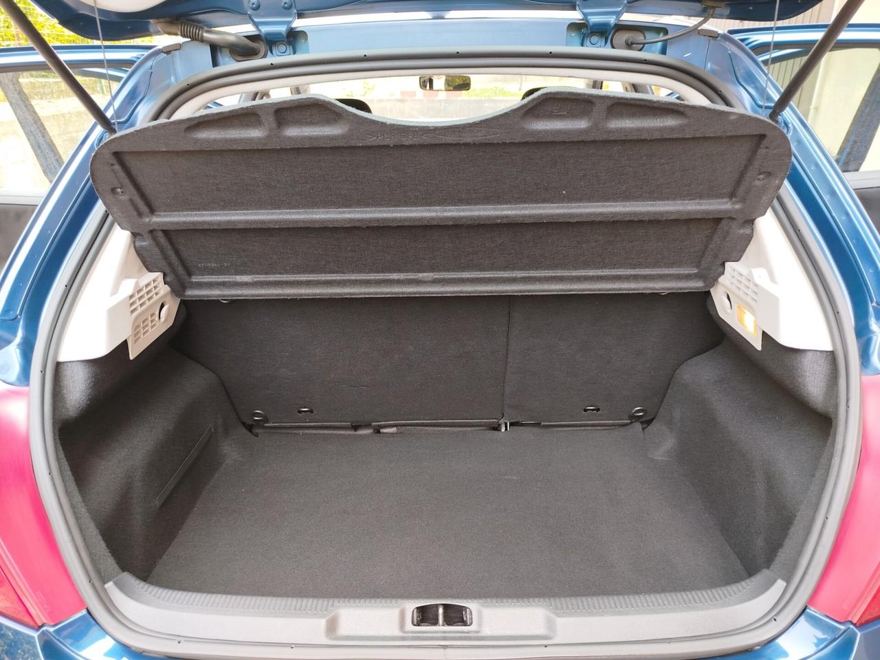 Peugeot 207 1.4 BENZINA 73cv / 52.000km / Neop.