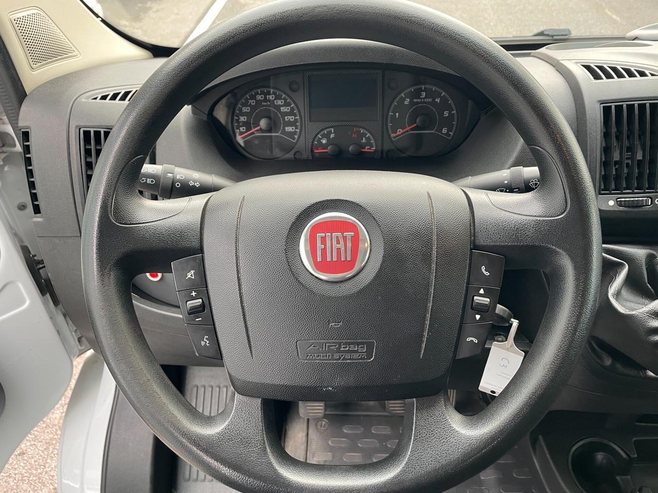 Fiat Ducato 295 2.3 mjt 6 posti CON GRU