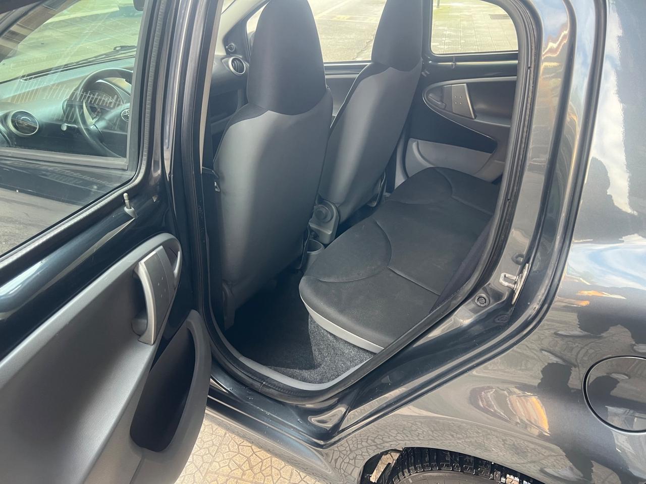 Toyota Aygo 1.0 12V VVT-i 5 porte Now