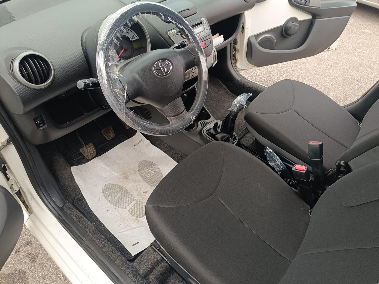 Toyota Aygo 1.0 12V VVT-i 5 porte Active Connect